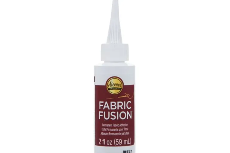 Aleene’s Fabric Fusion 4oz Bottle