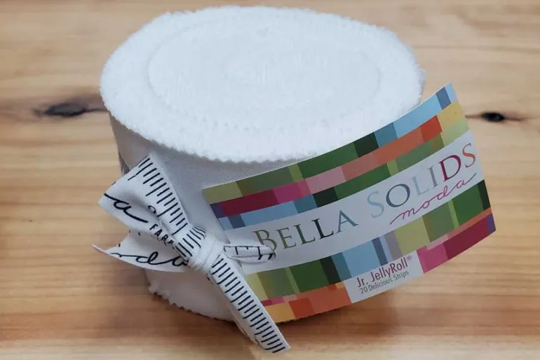 Bella Solids White 5-inch Charm Squares 42ct