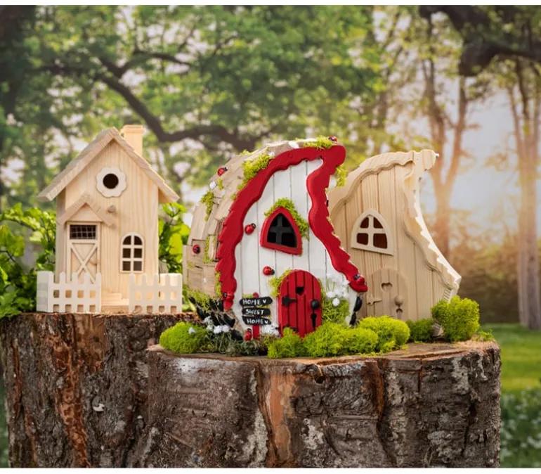 Birdhouse – Picket Fence with Barn Door