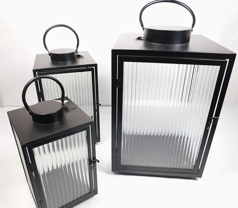 Black Metal Lantern – Large