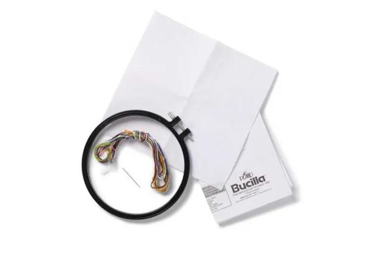Expressive Bee Cross Stitch Kit with 6-inch Hoop