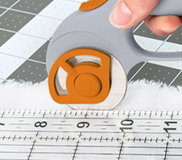 Fiskars® 45 mm. Loop Handle Rotary Cutter – Light Gray Trilinglual