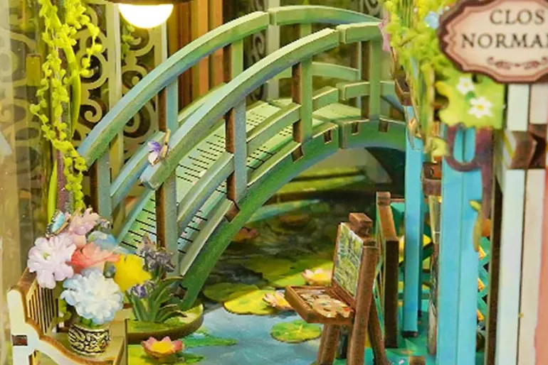 Hands Craft Giverny Garden 3D Puzzle Book Nook Kit