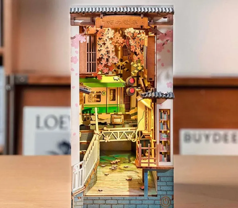 Hands Craft Greenhouse Oasis DIY Miniature House Kit