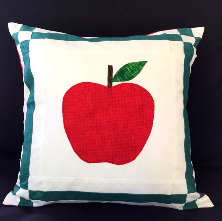 Hobbs Polypropylene Pillow Insert – 12″ x 16″