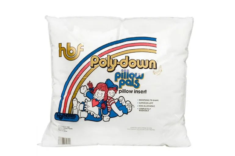 Hobbs Polypropylene Pillow Insert – 16″ x 16″