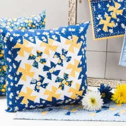 Hobbs Polypropylene Pillow Insert – 18″ x 18″