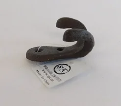 Iron Double-Prong Hook – Brown Rust Finish