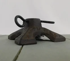 Iron Stick Stand for Artificial or Natural Branches – Brown