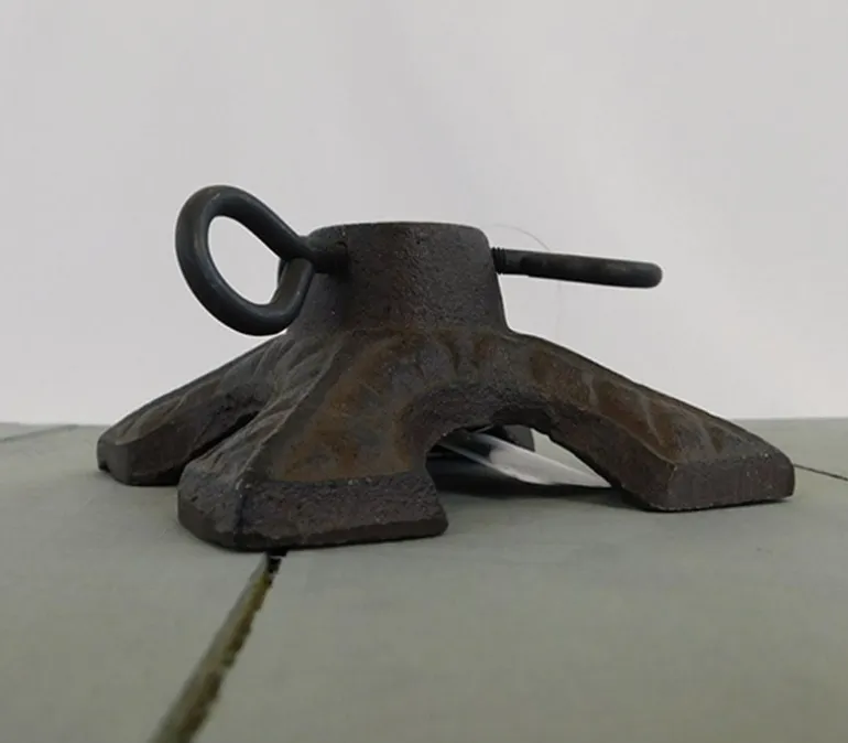 Iron Stick Stand for Artificial or Natural Branches – Brown