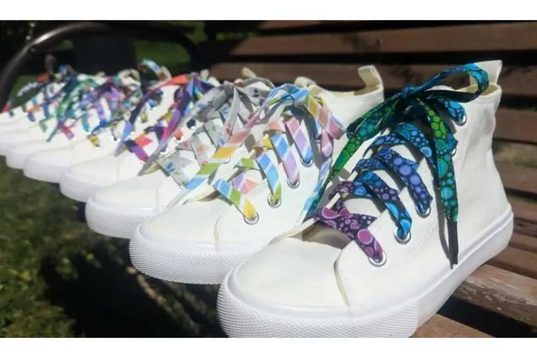 Lace Up Shoelaces Sewing Pattern with Green Aglets