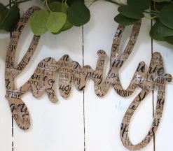 Leisure Arts Wood Word – Medium – Family