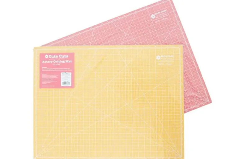 Lori Holt Cute Cuts Pink/Yellow 18-in x 24-in Cutting Mat