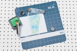 Make Art Stay-Tion – 12″ Magnetic Crafting Work Surface