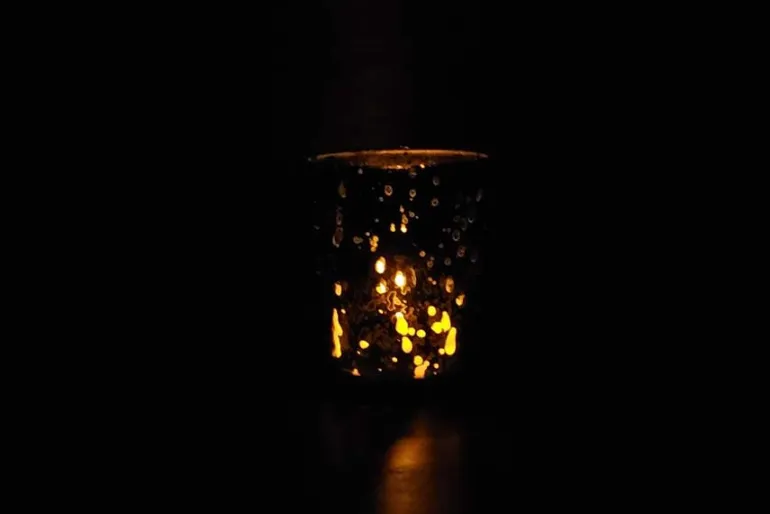 Mercury-Style Glass Candle Holder – Black