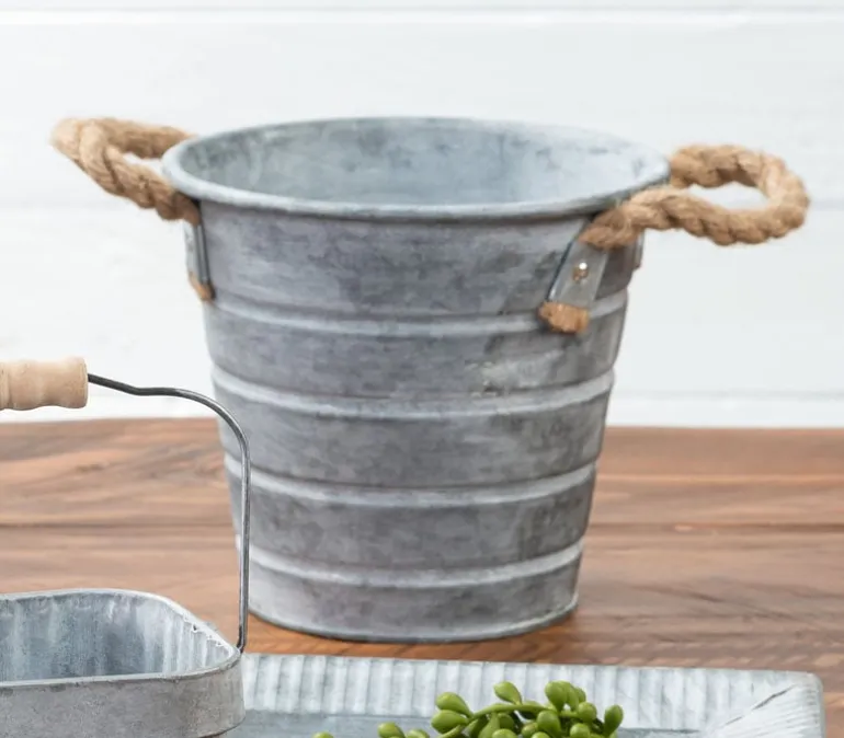 Metal Galvanized Oval Bucket – Rustic Storage & Décor
