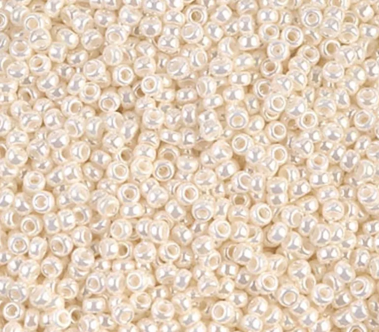 11/0 Miyuki Round Seed Bead – Ivory Ceylon