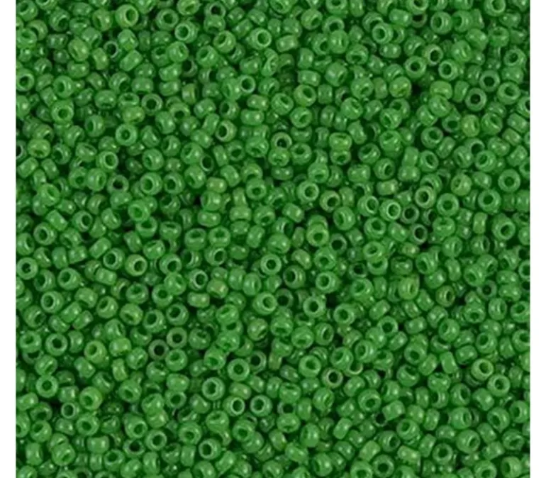 15/0 Miyuki Round Seed Bead – Opaque Pea Green