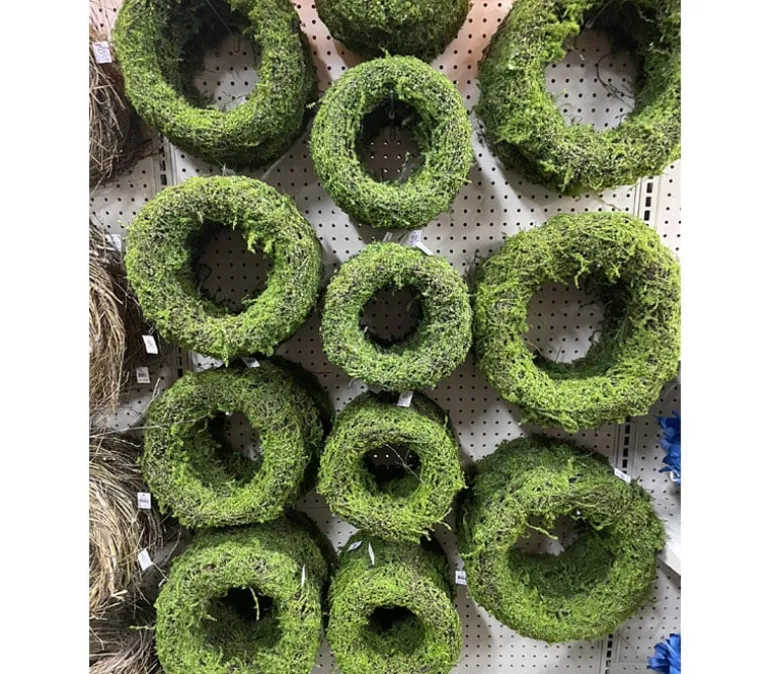 Mossy Wreath – Medium