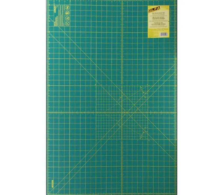 Olfa Rotary Mat – Grid 1-1/2mm x 24-inch x 36-inch – Green