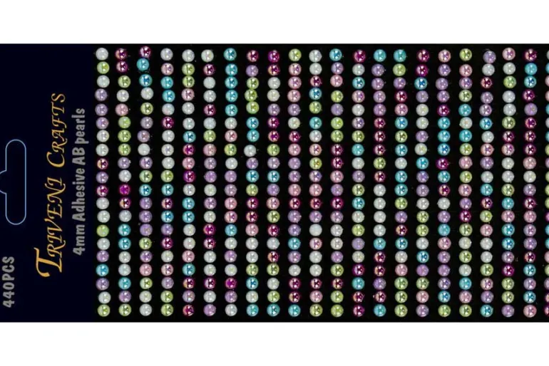 Rhinestone Heart Stickers – 6-12mm – Red