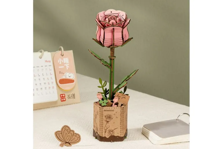 Robotime Rowood Wooden Bloom Craft – Pink Carnation