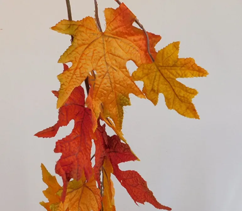 Roping Garland – Oak Leaf – 10-Foot