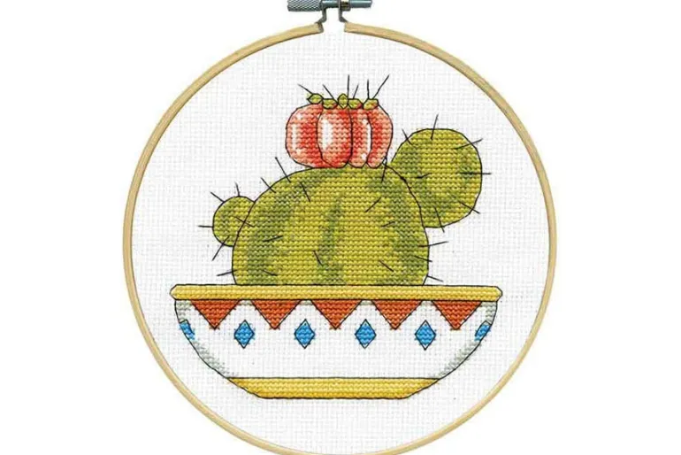 Sea Life Cross Stitch Kit with 6-inch Hoop 7167