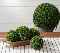 20″ Southern Boxwood Ball