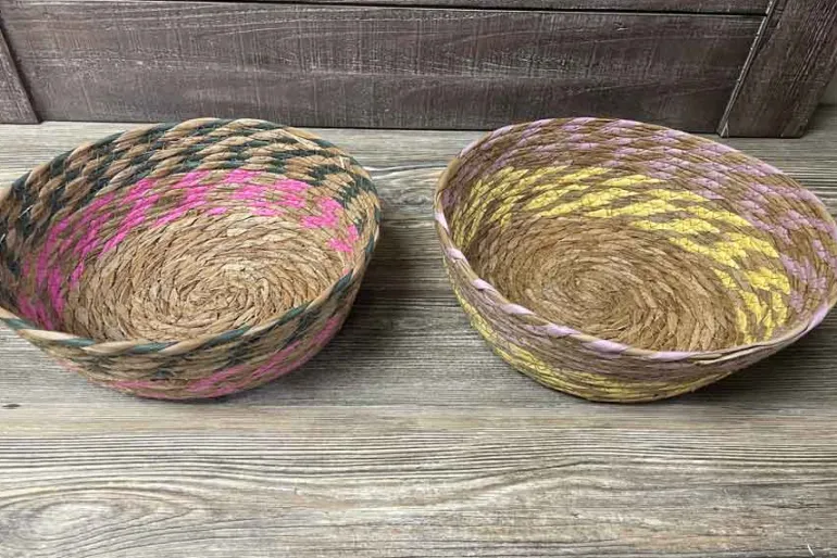 SPC Natural and Black Wooden Round Bowl – Large