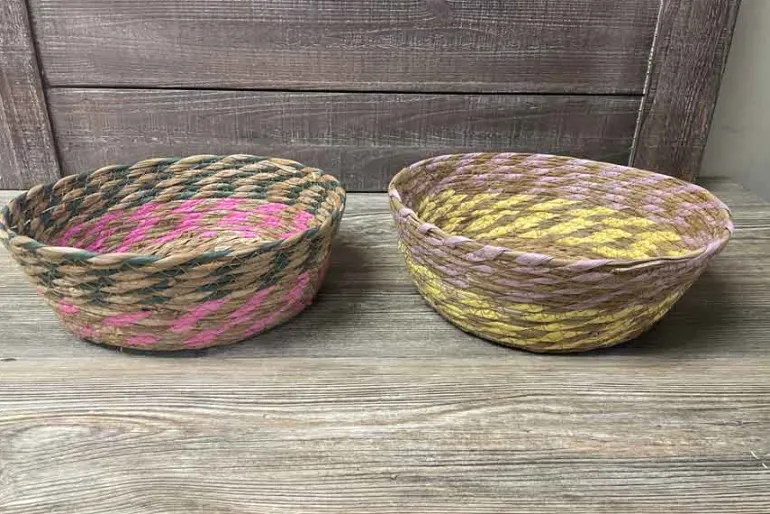 SPC Natural and Black Wooden Round Bowl – Large