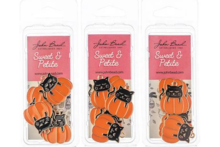 Sweet & Petite Cat in Pumpkin Charms, 22×20.5mm, 6 Count