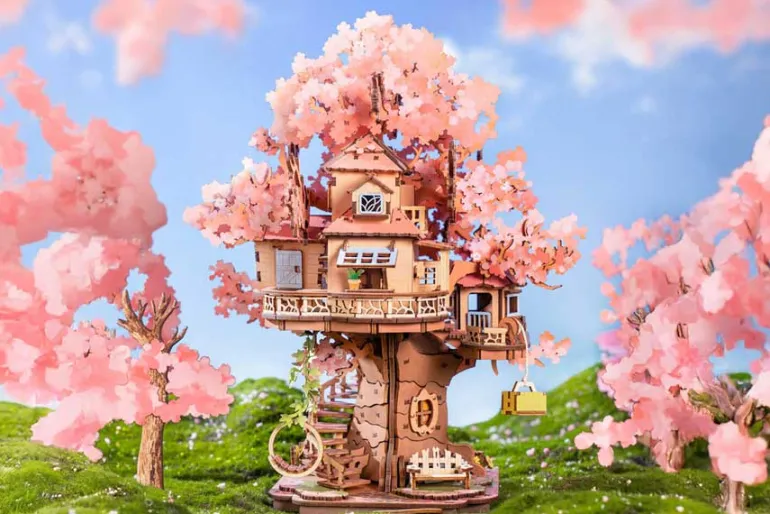 Teddy’s Breadbox Mini House Kit