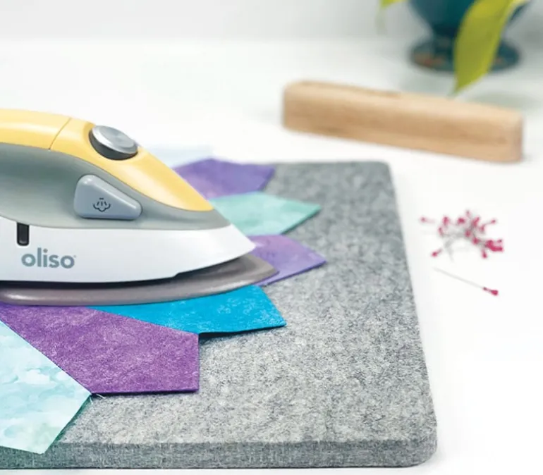 The Gypsy Quilter Mat Cleaning Pad – Heart Shaped 3.25″ – Purple – TGQ134