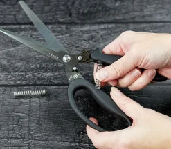 Tim Holtz Recoil Scissors – Spring-Loaded Precision Cutting Tool