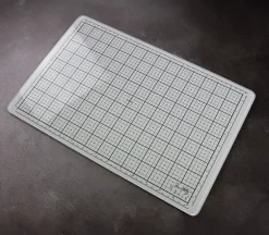 Tim Holtz Travel Glass Studio Mat – White