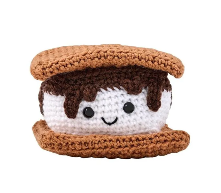 Tommy the Fox Amigurumi Kit