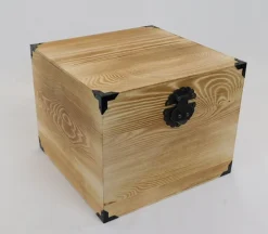 Trunk with Metal Details – Large