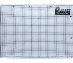 We R Memory Keepers Crafter’s Essentials Magnetic Cutting Mat & Mini Ruler – 7″ x 5″