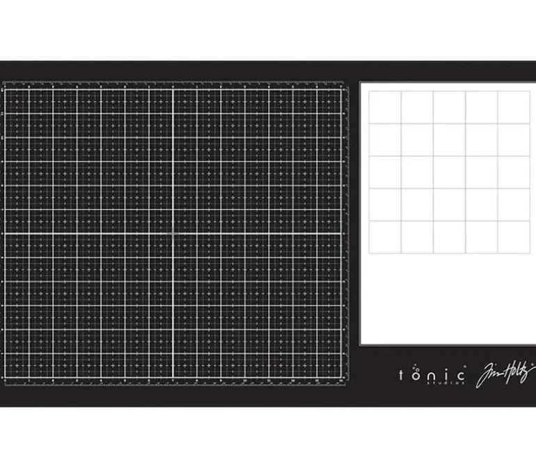 We R Memory Keepers Crafter’s Essentials Magnetic Cutting Mat & Mini Ruler – 7″ x 5″