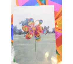 Wind Spinner – Flower – Pink or Orange – Color Shipped is Randomly Picked